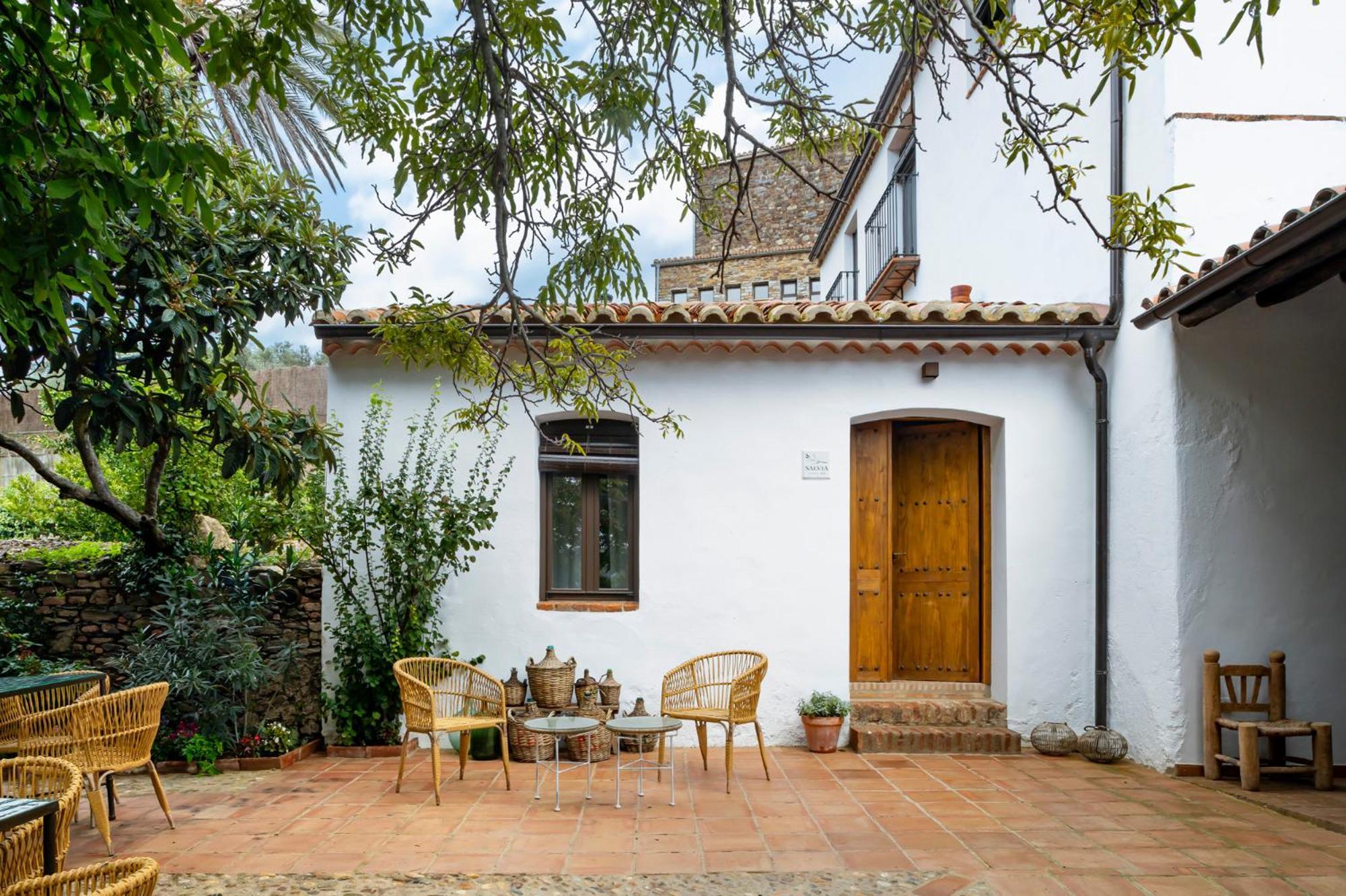 Apartamentos Turisticos El Patio Del Nogal Гвадалупе Экстерьер фото