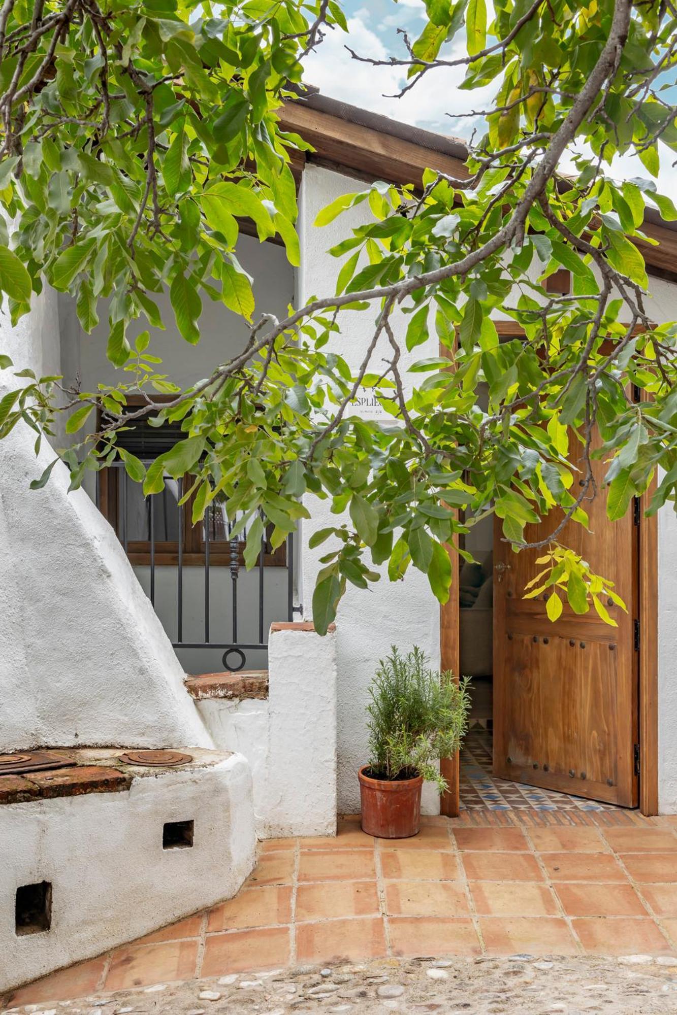 Apartamentos Turisticos El Patio Del Nogal Гвадалупе Экстерьер фото