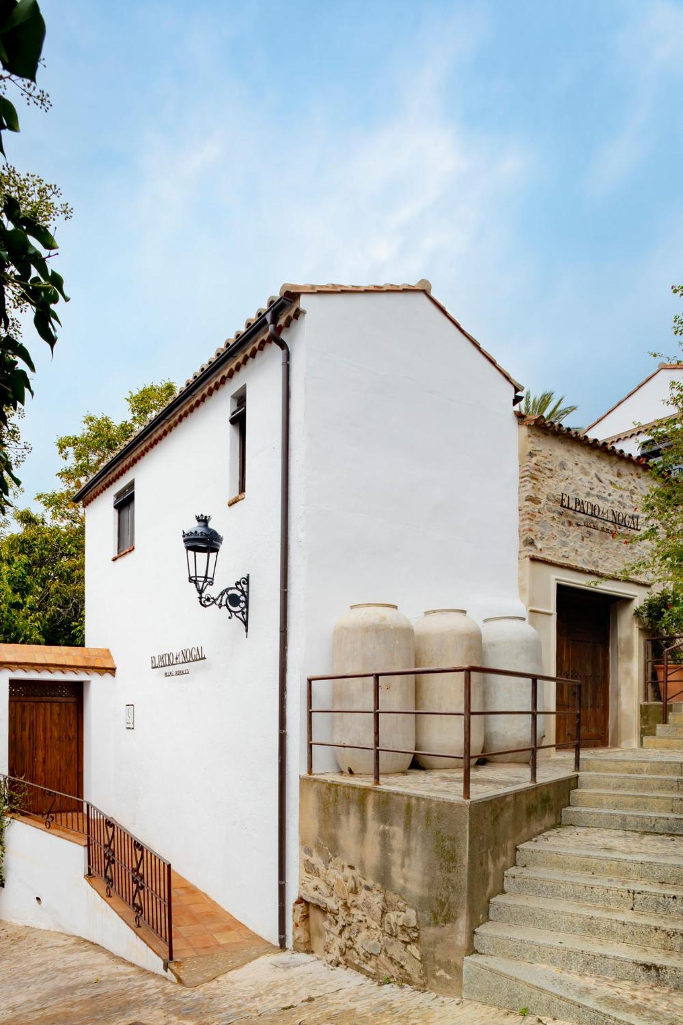 Apartamentos Turisticos El Patio Del Nogal Гвадалупе Экстерьер фото